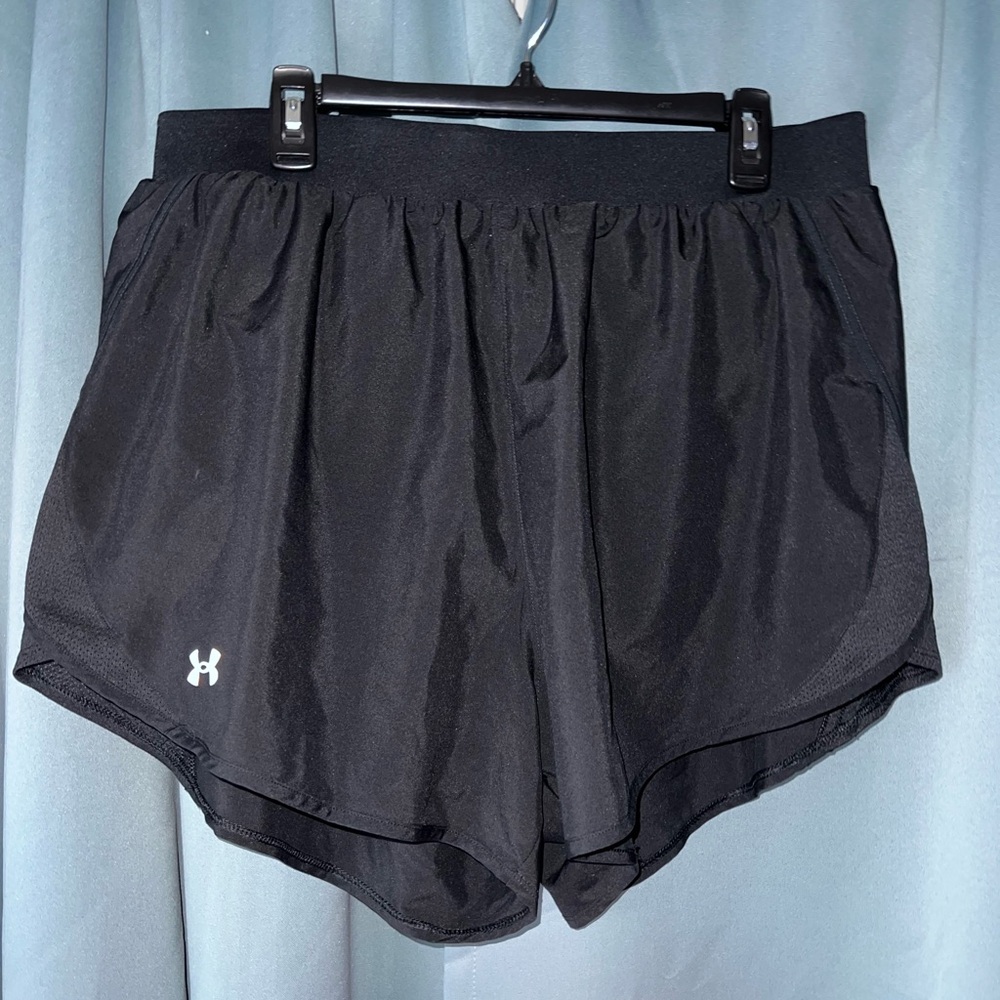 black under armor athletic shorts